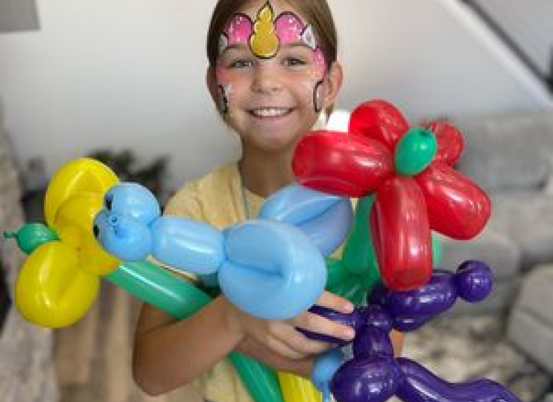 Balloon Twisting Party Services